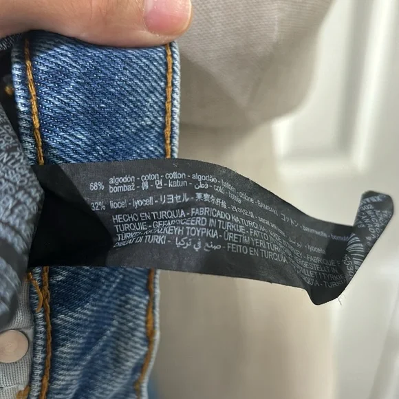 Zara Jeans Womens Size 6 High Rise The 90's Full Length Raw Hem Distressed Denim - Picture 4 of 5